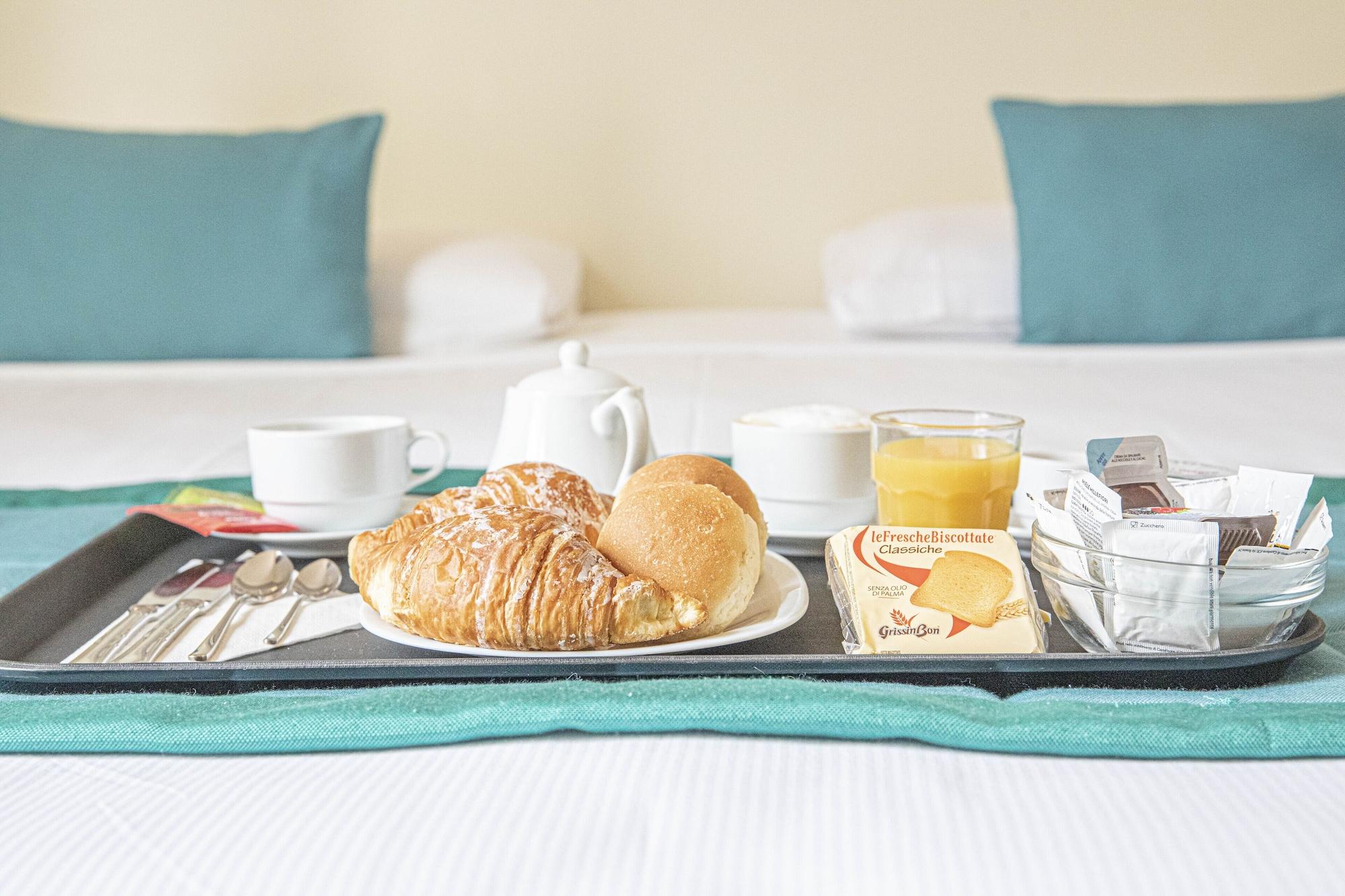 ローマ ドムス カストレンゼ Bed & Breakfast エクステリア 写真
